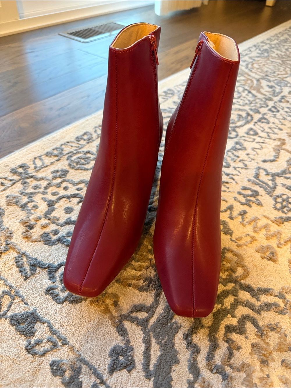 NIB Journee Collection Burgundy Ankle Booties